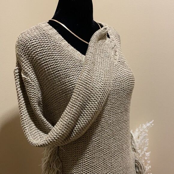R D Style | Fringe Trim Knit Sweater - Picture 4 of 15